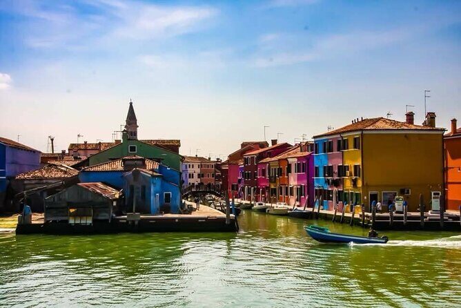 Boat excursion to the islands of Murano, Burano and Torcello - Murano: a short furnace demo plus a quick island loop