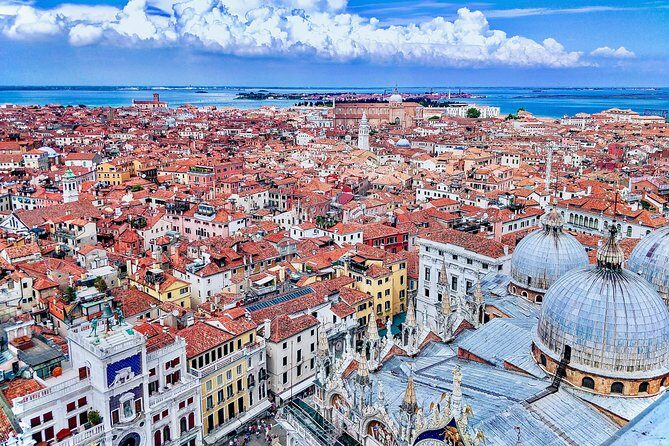Byzantine Venice Walking Tour & Saint Mark's Basilica - What to wear and carry: the basilica rules that affect your comfort