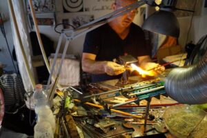 Create your Glass Artwork: Private Lesson with Local Artisan in Venice - The 90 Minutes: Making Your Own Glass Pendant (Hands-on, Not Guesswork)