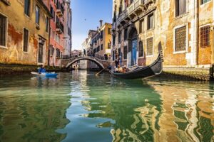 Cultural Kayak Tour: Discovering the City’s Canals - The route: Cannareggio or Castello, and canal Venice beyond the main lanes