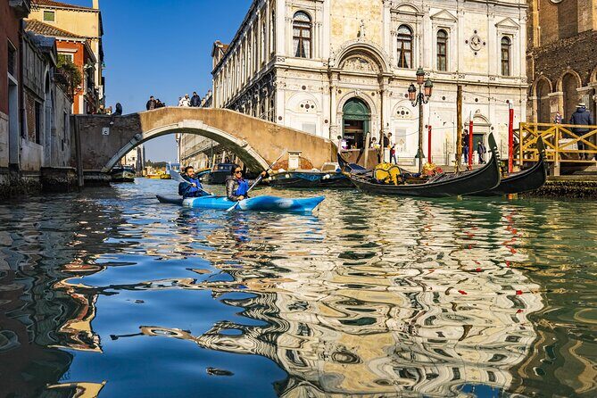 Cultural Kayak Tour: Discovering the City’s Canals - Guides and group size: how coaching stays personal