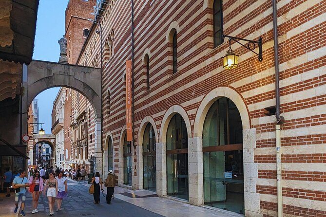 Dante in Verona: From Inferno to Paradise - Porta Leoni and the feeling of moving through Dante’s Verona
