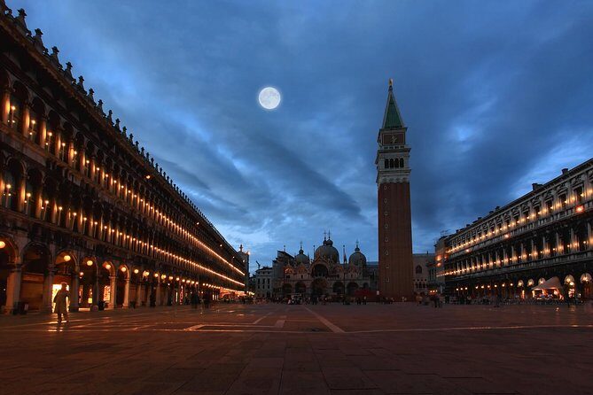 Doge's Palace & Saint Mark's After Hours Small Group Max 6 People - Piazza San Marco: the story begins before you even enter