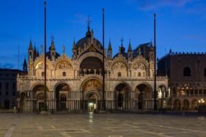 Doge's Palace & Saint Mark's After Hours Small Group Max 6 People - Ponte dei Sospiri: the last glimpse for prisoners