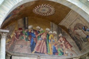 FriendInVenice: Experience the True Venice with a Private Tour - The Secret Door Focus: Markets, How Locals Move, and First-Day Confidence