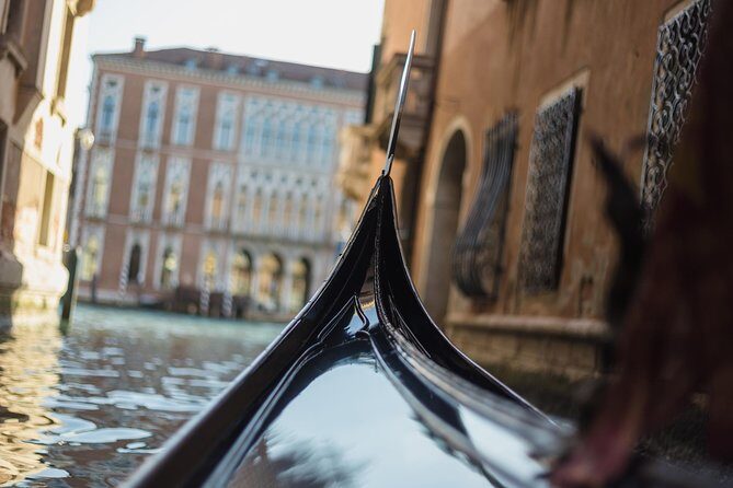 Grand Canal Gondola Experience with Live Commentary™ - What the time on the water feels like: short, scenic, and sometimes busy