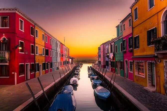 Luxury Tour of Murano & Burano by Private Boat and Guide - Stop 3: Murano Glassblowing With a Master Glassblower