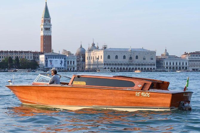 Private Arrival Transfer from Marco Polo Airport to Venice - Meet-and-greet at Marco Polo: finding your ride fast