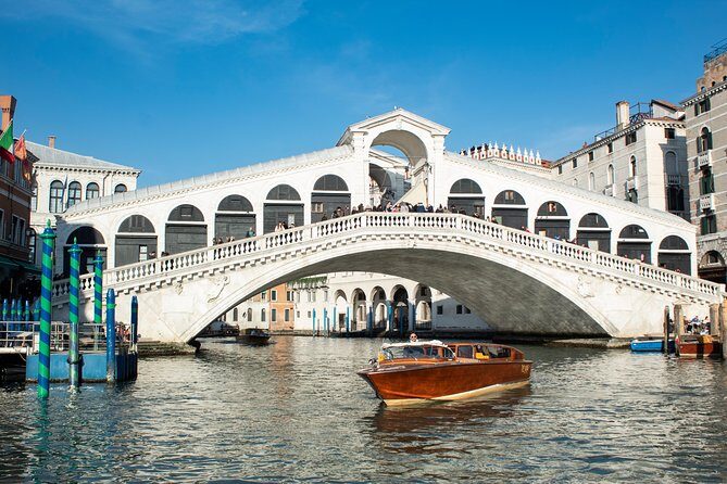 Private Arrival Transfer: Venice Train or Bus Stations to Venice Hotels - Private Water Taxi vs Public Boats: What This Service Really Solves