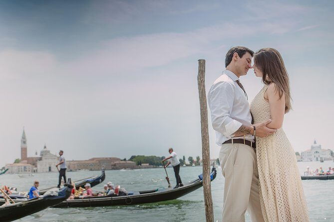 Private Photo Shoot in Venice with Gondola Ride - Starting at Piazza San Marco (With the Bridge of Sighs in Your Frame)