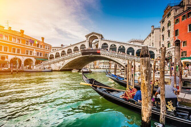 Private Venice 2 hrs Tour: Boat & Walking Tour with food tasting - When High Tide Changes the Plan (And How That Can Be a Good Thing)