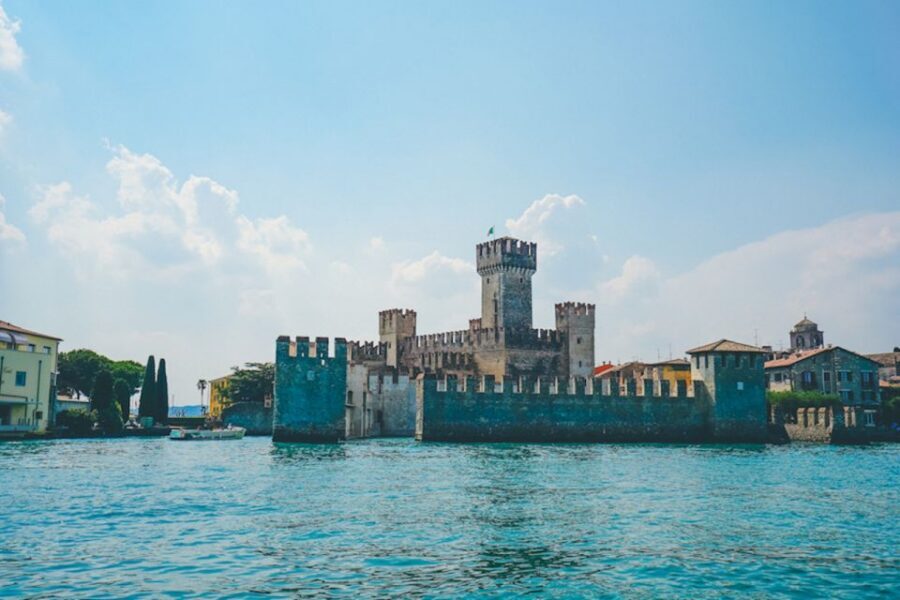 Sirmione: Lake Garda Boat, Grotte di Catullo & Walking Tour - Key tour highlights to know