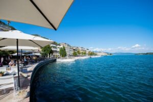 Sirmione: Scenic Afternoon Boat Cruise with Prosecco & Snack - Cruising Past Catullus, Rocca di Manerba, and San Biagio Island