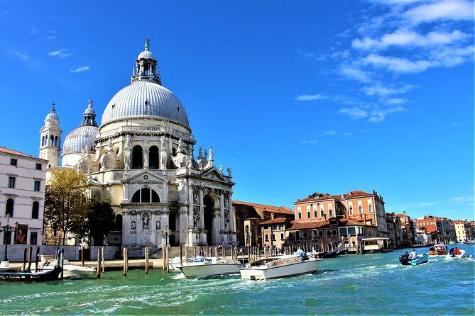 Small Group Venice Grand Canal Panoramic Tour - Getting to the boat: where to meet and when to arrive