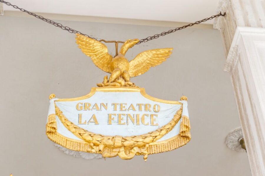 The Majestic Teatro La Fenice: Guided Tour in Venice - Meeting at the Fenice entrance: how to start smoothly