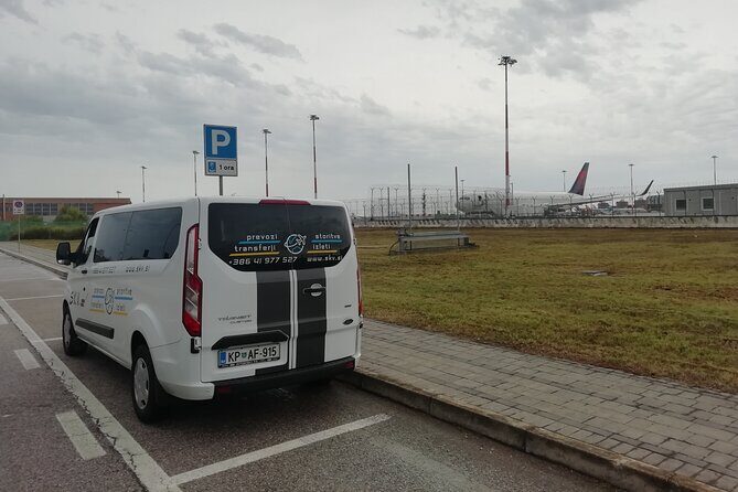 Transfer from Venice Airport to Trieste - The ride itself: new Ford Transit Custom, A/C, and up to 8 people