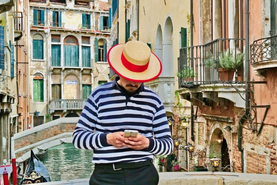 Venetian Private Sandolo tour - Should You Book a Venetian Private Sandolo Tour?