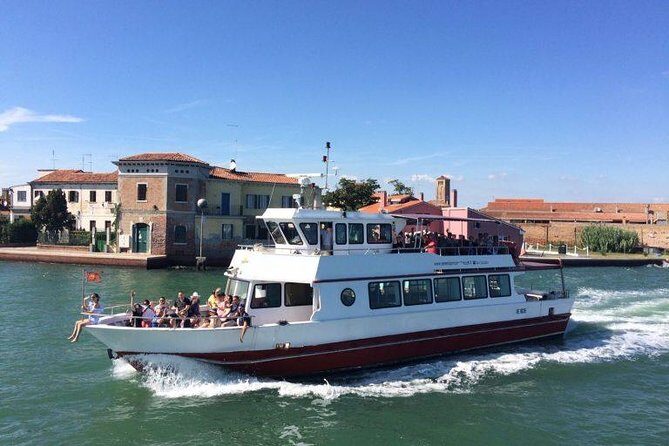 Venice: Boat Tour to Murano, Burano and Torcello with Fish Lunch - Burano Lunch at Al Raspo de Ua and the Lace Shopping Window