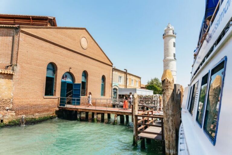 Venice: Burano, Torcello & Murano Boat Tour w/Glassblowing - Your Murano free time: how to use it well