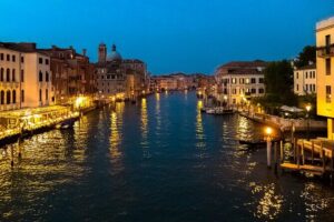 Venice by Night: Highlights & Hidden Gems Tour - Cannaregio at night: narrow streets, quiet squares, and a real sense of direction