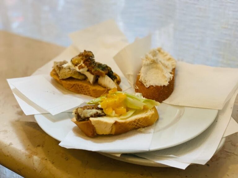 Venice: Cicchetti Street Food and Sightseeing Walking Tour - Rialto Market on Foot: What You’re Actually Seeing