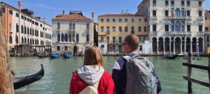 Venice: City Wonders Group Walking Tour with a Local Expert - Rialto Bridge and the Grand Canal Crossing: The Moment You Remember