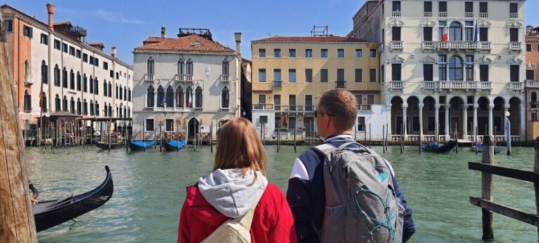 Venice: City Wonders Group Walking Tour with a Local Expert - Rialto Bridge and the Grand Canal Crossing: The Moment You Remember