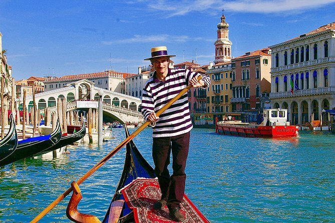 Venice: Classic 30-Minute Gondola Ride Through the Canals - Fenice area: Teatro La Fenice viewpoints from the canal