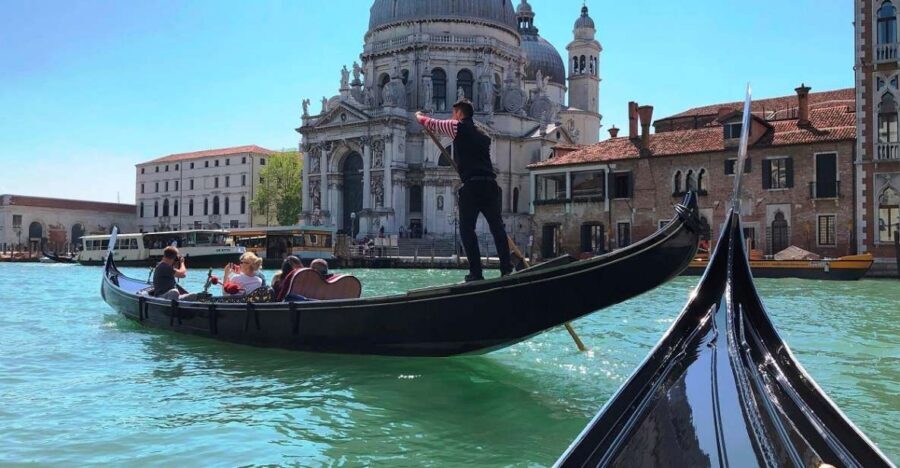 Venice Combo: Gondola, St. Mark’s Basilica Pala d'Oro option - The guided story inside the Golden Basilica