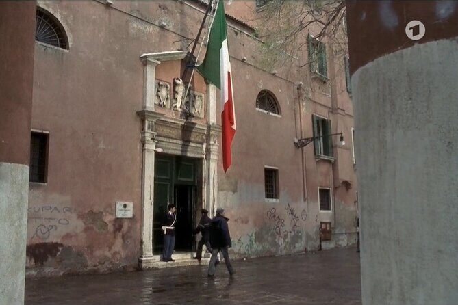 Venice Commissario Brunetti and Donna Leon: Walk His Beat - Meeting Campo dei Gesuiti and Getting Oriented Fast