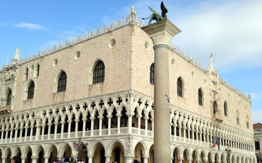 Venice: Doge's Palace and St. Mark's Private Walking Tour - Meeting on Piazzetta di San Marco and getting oriented fast