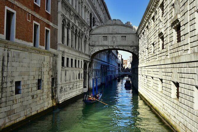 Venice: Doge's Palace Guided Tour With Tickets & Optional Gondola - Doge’s Palace Highlights: Gothic Authority and Lagoon Views