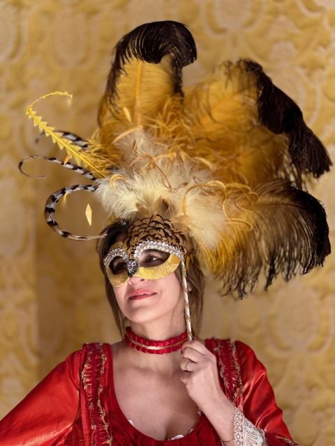 Venice: Dress-Up Experience - The Costume and Accessory Choice: 17th/18th-Century Fun