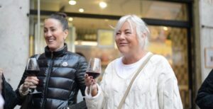 Venice: Food Tasting Tour with Cicchetti and Wine - How the 3-hour route really feels: a snack crawl with wine pacing