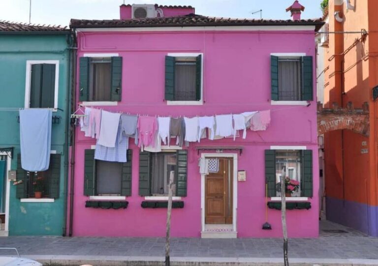 Venice: Islands Tour by Bragozzo – Murano, Burano & Torcello - Murano: the glassblowing demo and the shopping time that actually works