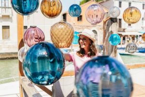 Venice: Murano and Burano Boat Tour with Glass Factory Visit - Meeting in Venice: how to not waste time hunting the dock