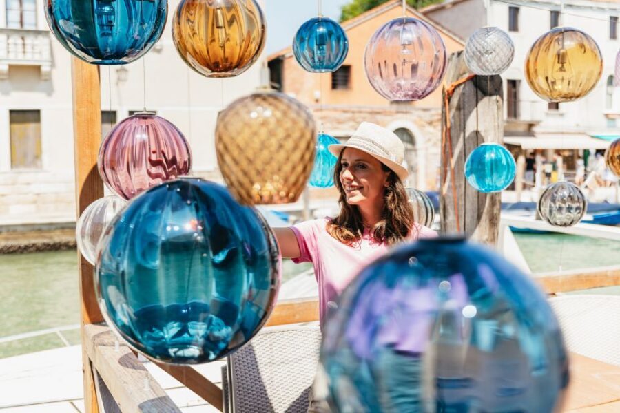 Venice: Murano and Burano Boat Tour with Glass Factory Visit - Meeting in Venice: how to not waste time hunting the dock
