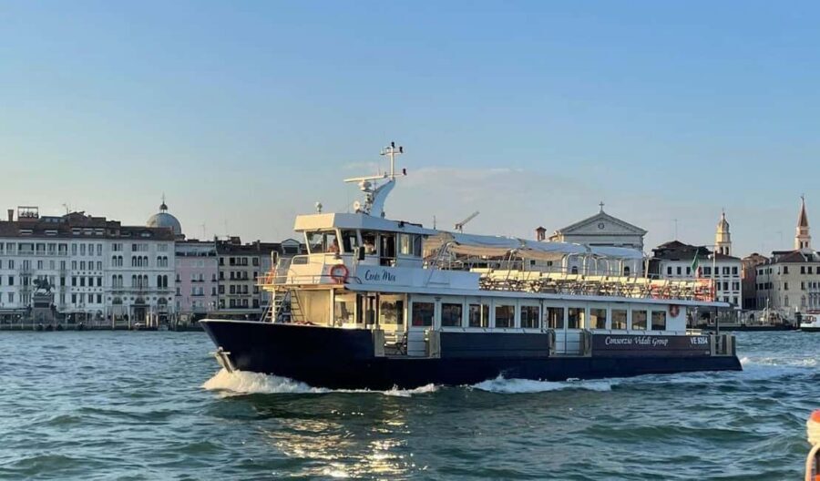 Venice: Murano and Burano Half-Day Lagoon Trip - H2: Cruising the Venetian Lagoon with a Live Multilingual Guide