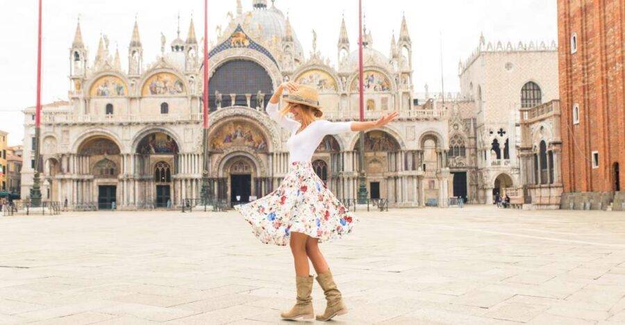 Venice: Photoshoot at Piazza San Marco and the Canals - Venice San Marco Photoshoot: A Simple Way to Buy Memories