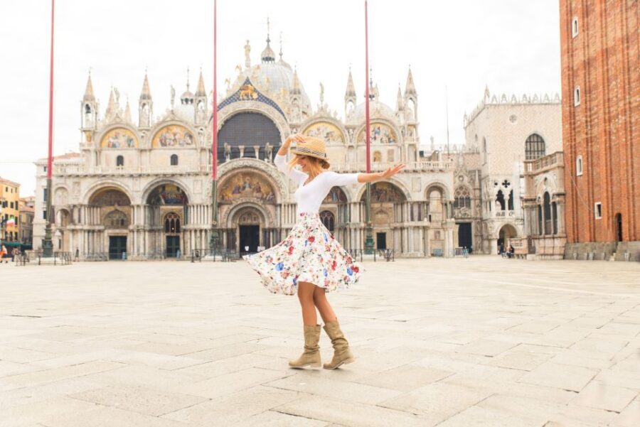 Venice: Photoshoot at Piazza San Marco and the Canals - What the 30-Minute Session Really Looks Like