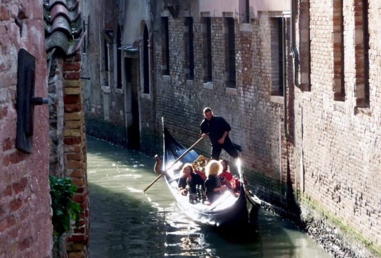 Venice: Private Grand Canal Gondola Ride from Rialto - Stop on the water: Rialto Bridge from close range