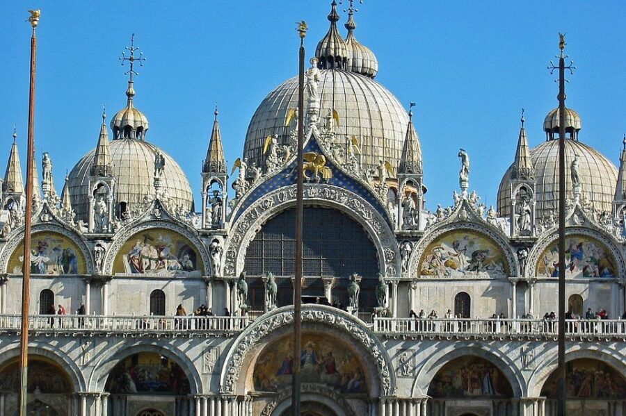Venice: Religion Walking Tour with Doge’s Palace Tickets - What to wear and bring: the rules that affect your day