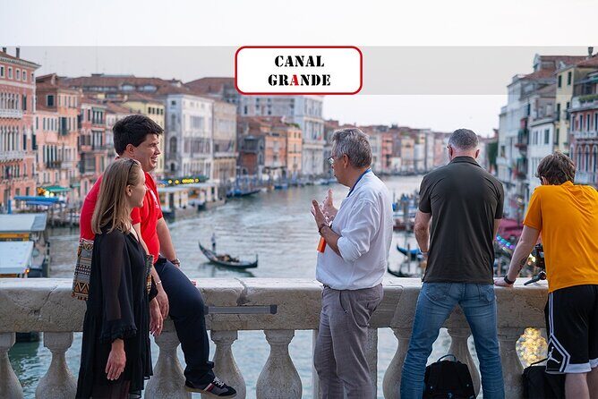Venice: San Marco to Rialto Walking Tour & Spritz Like a Local - Past the Usual Lines: The Large Field Stop