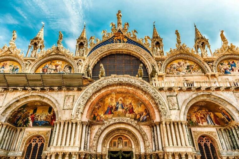 Venice: Skip-the-line St. Mark's Basilica Entry & Audioguide - Meeting at St. Mark’s Square: find the Crown Tours reps quickly