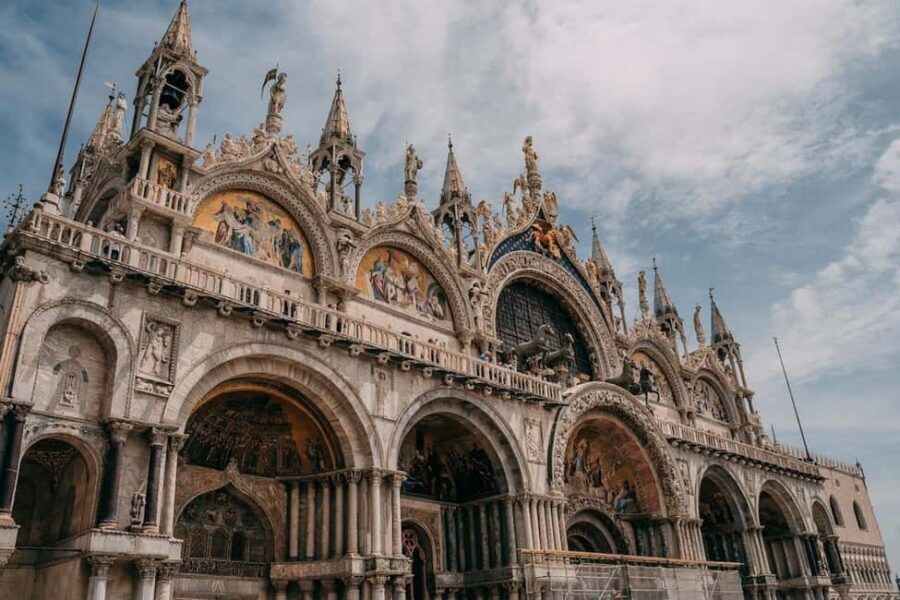 Venice: St Mark's Basilica Small-Group Tour with Terrace - Skip-the-line entry: the real value in paying for this