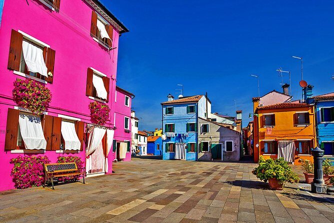 Venice: The Islands of the Lagoon Guided Tour - Meeting at Riva degli Schiavoni: simple, but be early