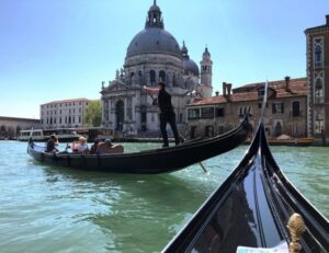 Venice Walking Tour and Gondola Ride Combo - The hidden streets between St Mark’s and the Rialto that make Venice feel lived-in
