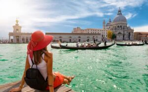Venice: Walking Tour and Shared Gondola Ride - The 1.5-hour walking portion: minor Venice, churches, and palaces