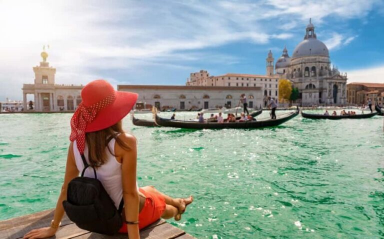 Venice: Walking Tour and Shared Gondola Ride - The 1.5-hour walking portion: minor Venice, churches, and palaces