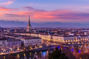 Verona: Custom Private Tour with a Local Guide - Meeting up in Verona: pickup that keeps you from wasting time